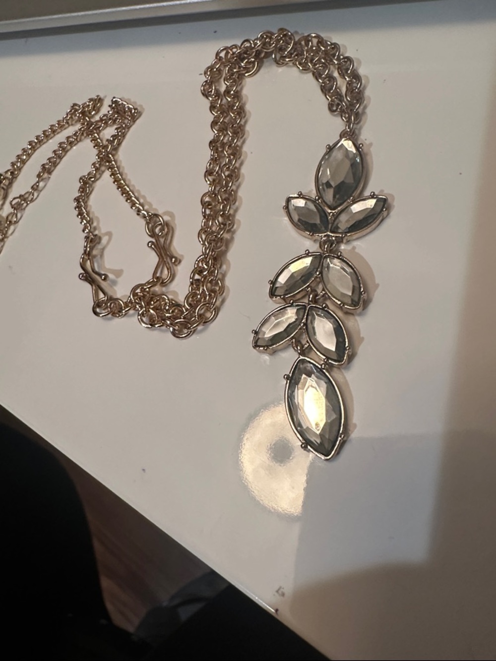 SAQ Gold Crystal Leaf Drop Necklace - Women Jewelry, Like New.
